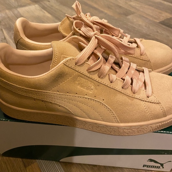 Suede classic tonal puma sneakers size 6.5 - Picture 4 of 5